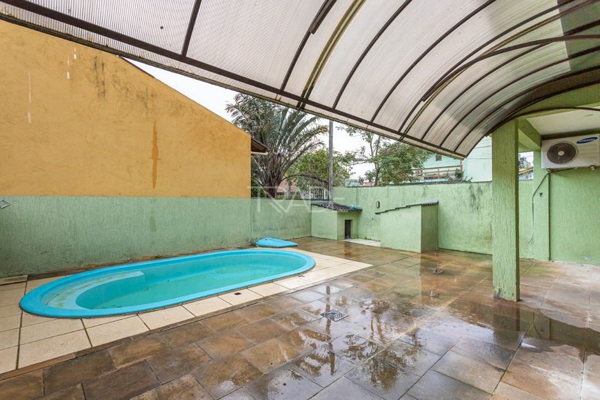 Casa de 03 dormitórios no bairro Hípica na zona sul de Porto Alegre.
