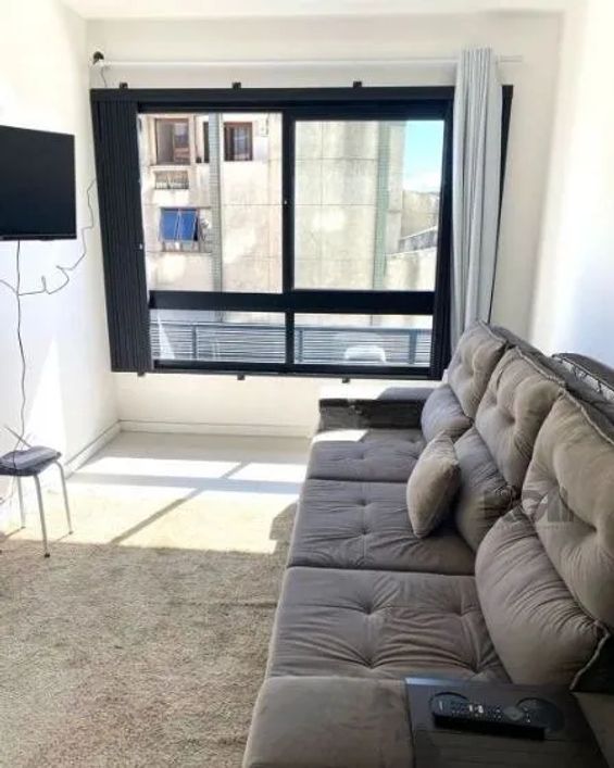 Apartamento no bairro Azenha 1 dormitório 1 vaga - Azenha