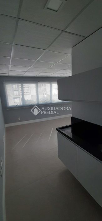 Comercial no bairro Menino Deus