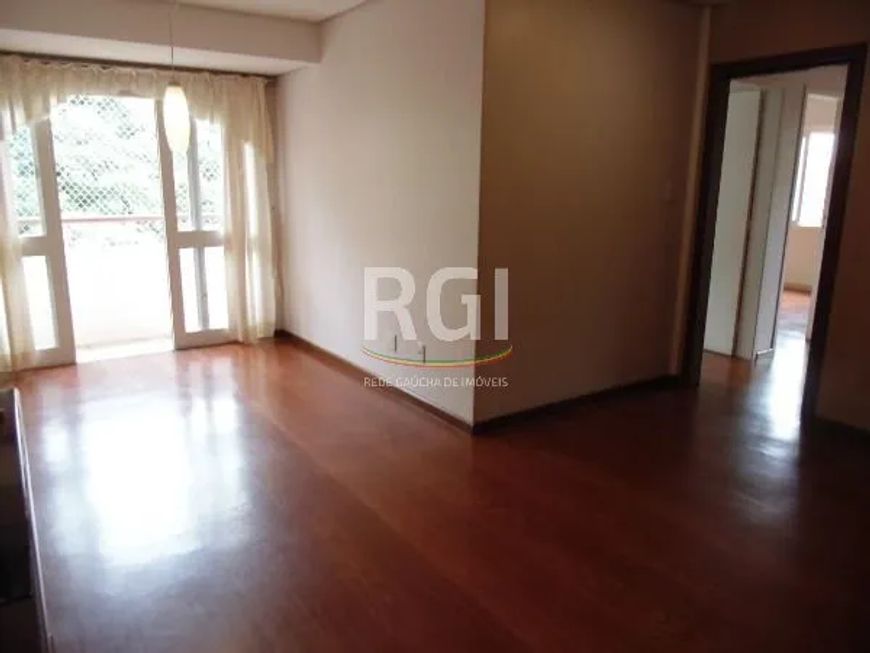 ÓTIMA COBERTURA COM 160m², COM: PARTE INFERIOR: 3 DORMITÓRIOS, LIVING 2 AMBIENTES, BANHEIRO SOCIAL C