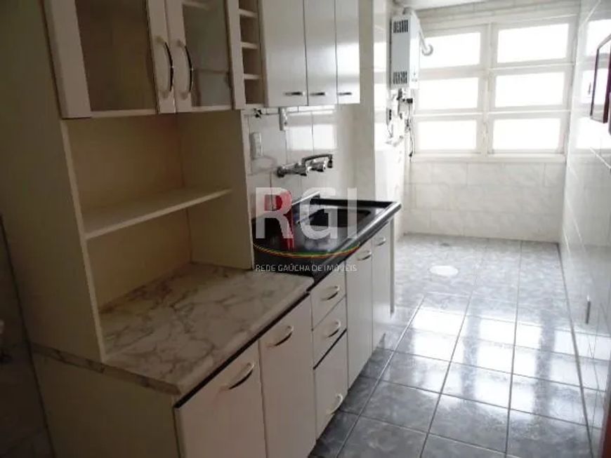 ÓTIMA COBERTURA COM 160m², COM: PARTE INFERIOR: 3 DORMITÓRIOS, LIVING 2 AMBIENTES, BANHEIRO SOCIAL C
