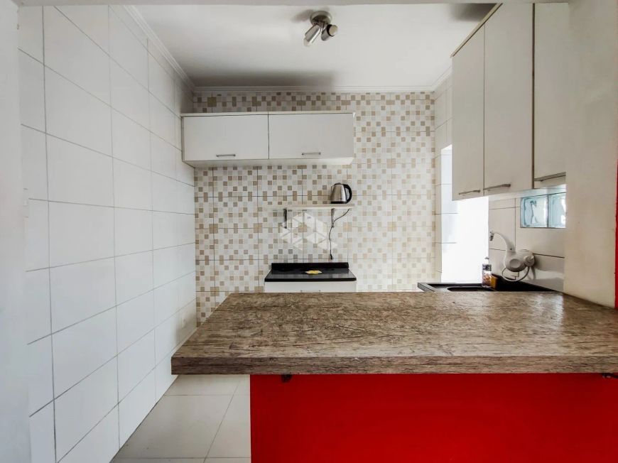 Apartamento de 1 Dormitorio no Bairro Navegantes, em Porto Alegre