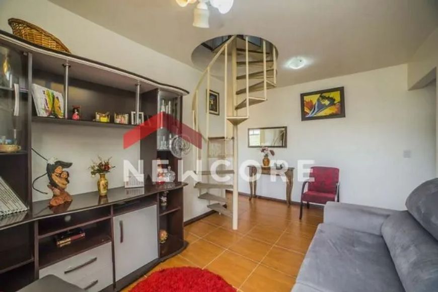 Cobertura em Rua Antônio Divan - Teresópolis - Porto Alegre/RS
