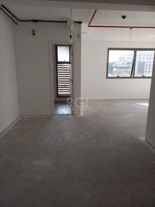Sala comercial, IN1183. Planta maior, de ponta, sol da manhã, vista única da cidade.Sala com duas vi