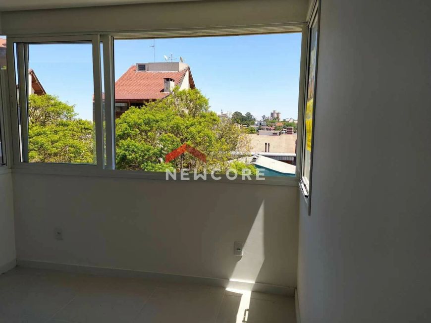 Apartamento em Rua Jalmar Azambuja Diniz - Jardim Itu - Porto Alegre/RS