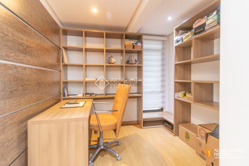 Apartamento para venda possui 140 metros quadrados com 3 quartos em Mont Serrat - Porto Alegre - RS