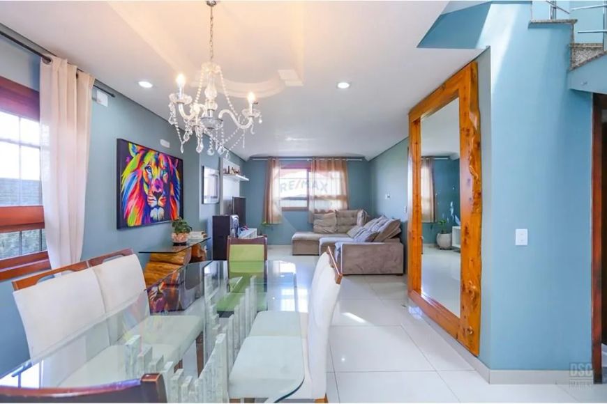 Espaçosa casa a venda no Hipica Boulevard. São 185m² de área construída. São 3 dormitórios.