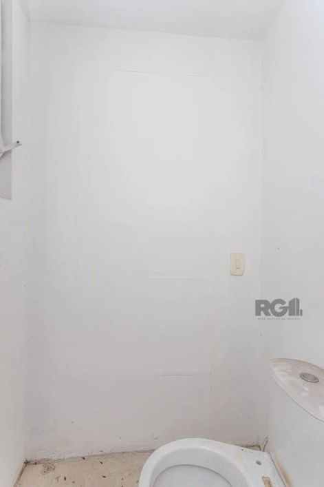 Sala com 157 m² , 1 banheiro, ar central. Edifício na Galeria Santa Fé.