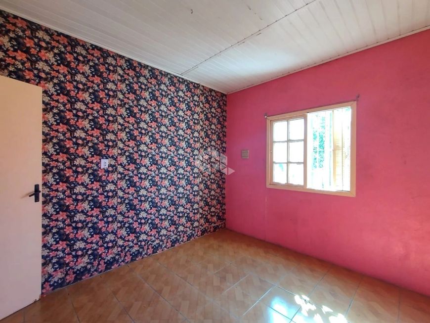 Casa com 1 quarto, 1 banheiro, cozinha, vaga garagem descoberta