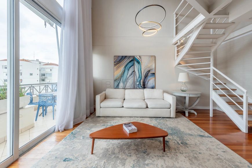 Apartamento de 1 quarto e 2 vagas de garagem no Bairro Moinhos de Vento - Porto Alegre - RS