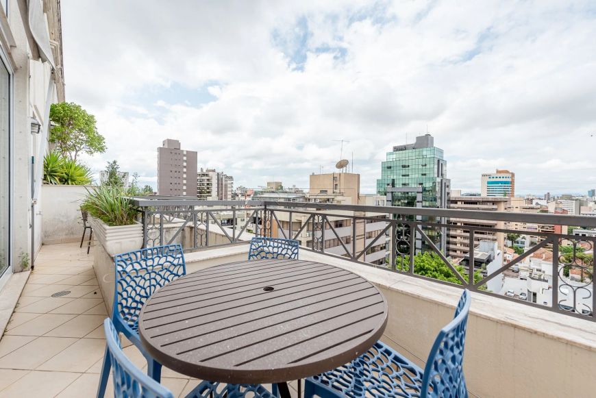 Apartamento de 1 quarto e 2 vagas de garagem no Bairro Moinhos de Vento - Porto Alegre - RS