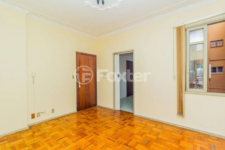 Apartamento à venda Rua Duque de Caxias, Centro Histórico - Porto Alegre