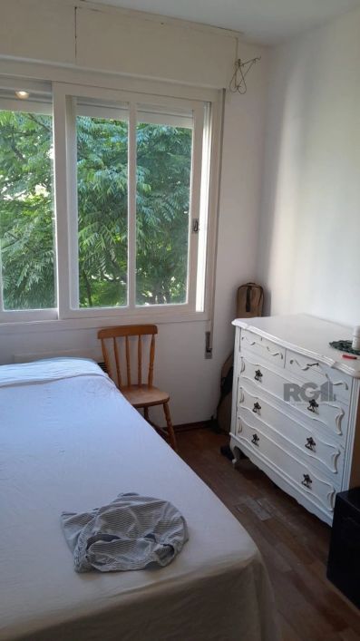 Venha morar próximo a todos os recursos da Cidade Baixa e Centro Histórico. Apartamento de fundos,si