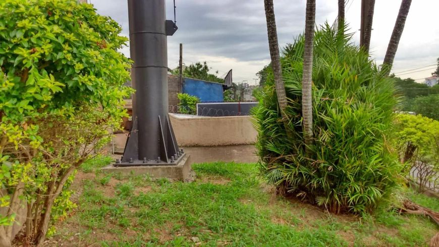 Casa em Avenida Eduardo Prado - Cavalhada - Porto Alegre/RS