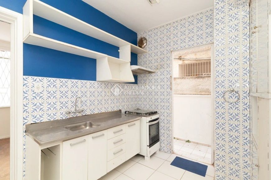 Apartamento à venda no bairro Moinhos de Vento com 80m² e 3 dormitórios/quartos.