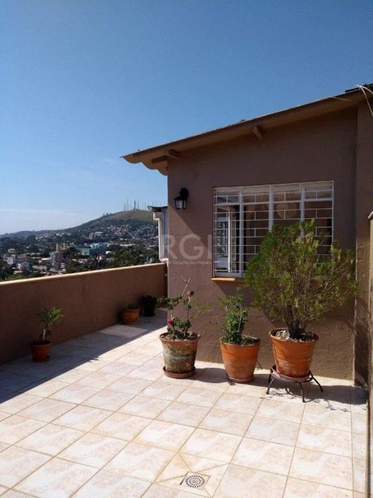 COBERTURA 2 DORMITÓRIOS, TERESÓPOLIS, 147 M²