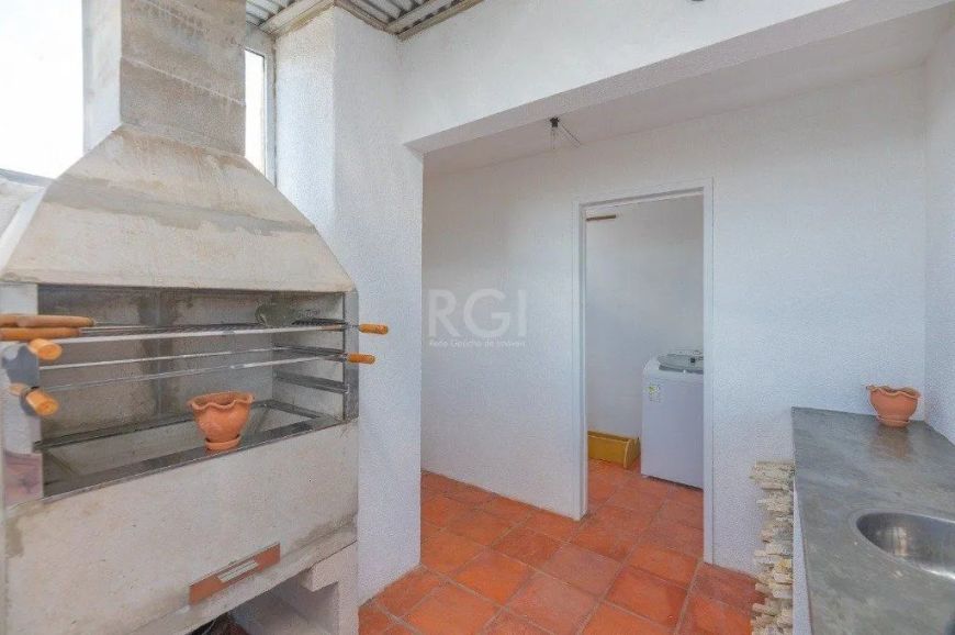 COBERTURA 2 DORMITÓRIOS, TERESÓPOLIS, 147 M²