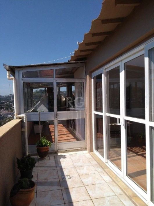 COBERTURA 2 DORMITÓRIOS, TERESÓPOLIS, 147 M²