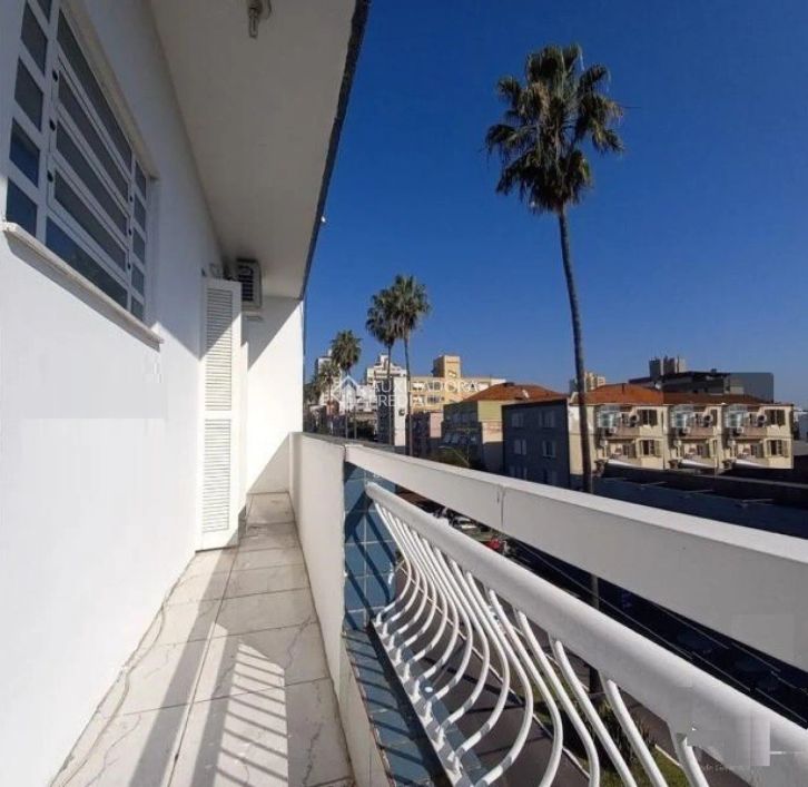 APARTAMENTO 2 QUARTOS NO BAIRRO MENINO DEUS