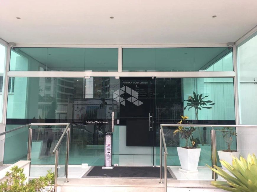 Sala comercial com vaga de garagem