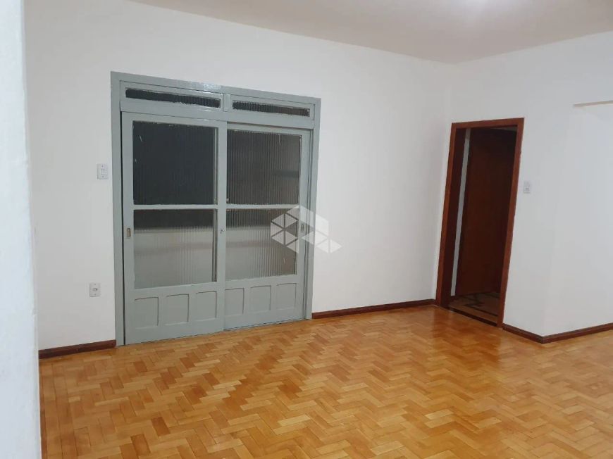 Crédito Real vende apartamento no Centro histórico, 2 dormitórios, living amplo