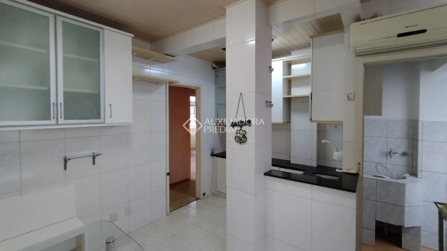 Excelente apartamento de 02 Dormitórios e andar alto no Centro Histórico de Porto Alegre, sacada, vi