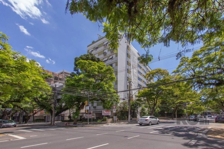 Apartamento Amplo e Bem Localizado - 3 Dormitórios, Suíte e Vaga Escriturada