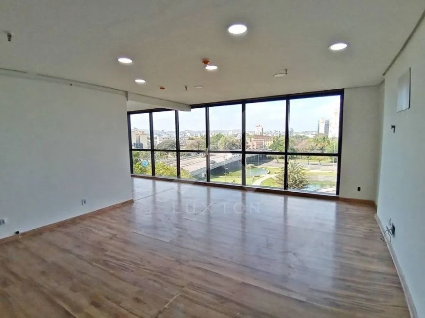 Sala comercial com vista para Orla do Guaíba