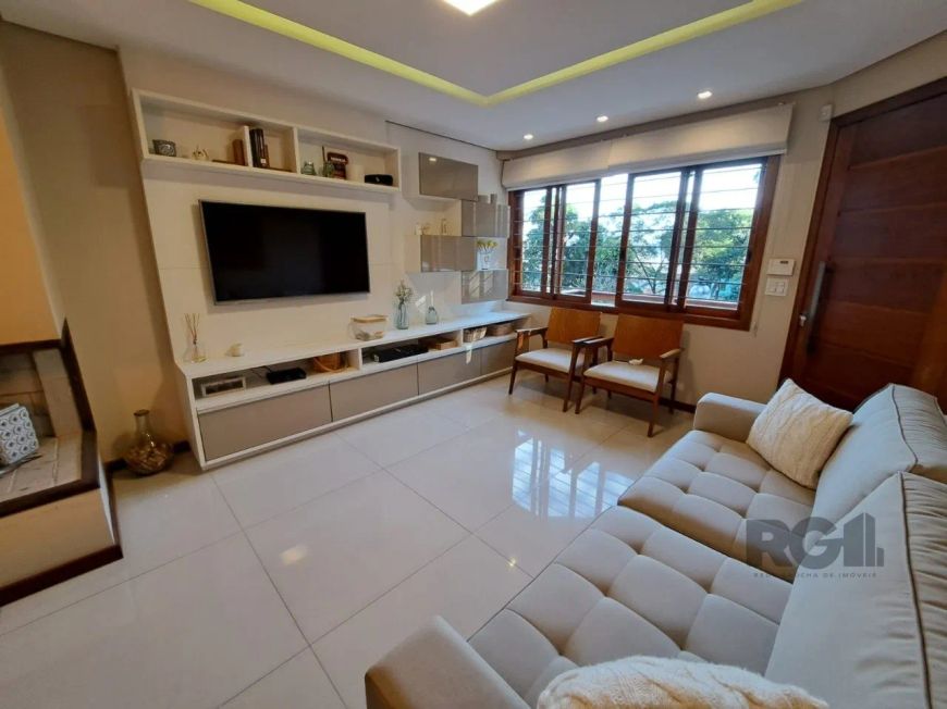 CASA, 3 DORMITÓRIOS, 1 SUÍTE, 2 VARANDAS, 2 VAGAS DE GARAGEM, BAIRRO NONOAI, PORTO ALEGRE/RS Belíssi