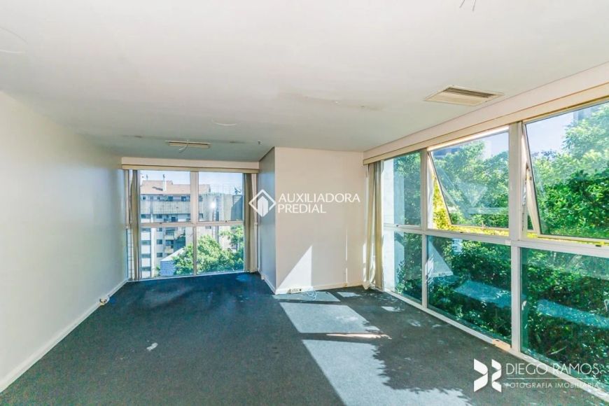 SALA COMERCIAL NA CARLOS GOMES