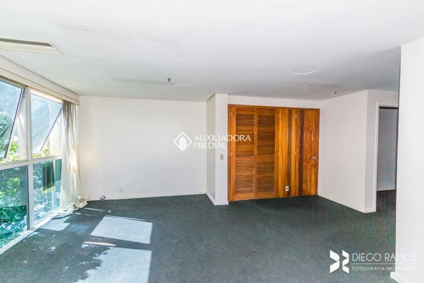 SALA COMERCIAL NA CARLOS GOMES