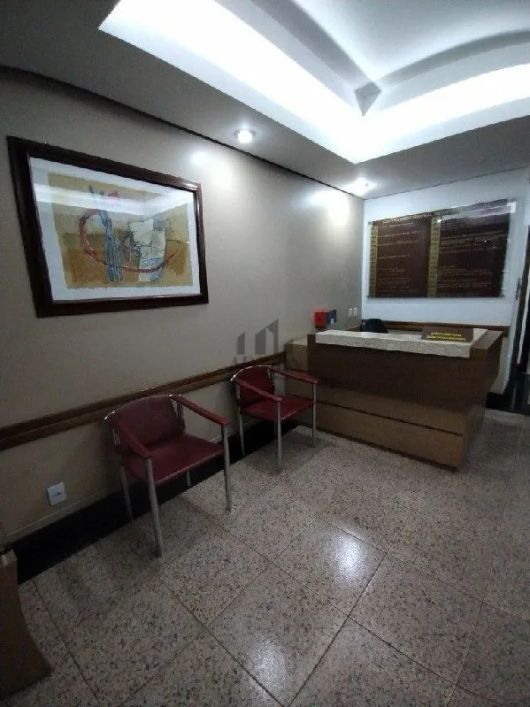 Sala comercial com garagem no bairro Bom Fim
