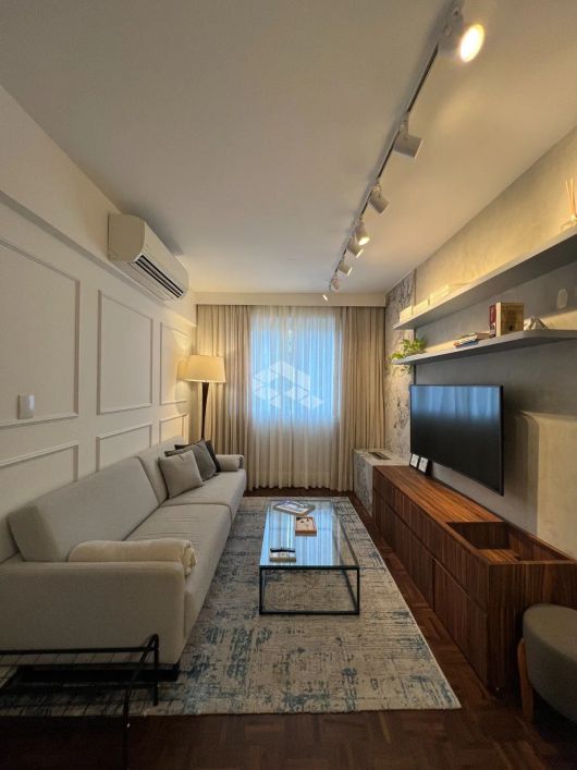 Apartamento 59m² , 2 dormitórios, 1 vaga coberta , Menino Deus