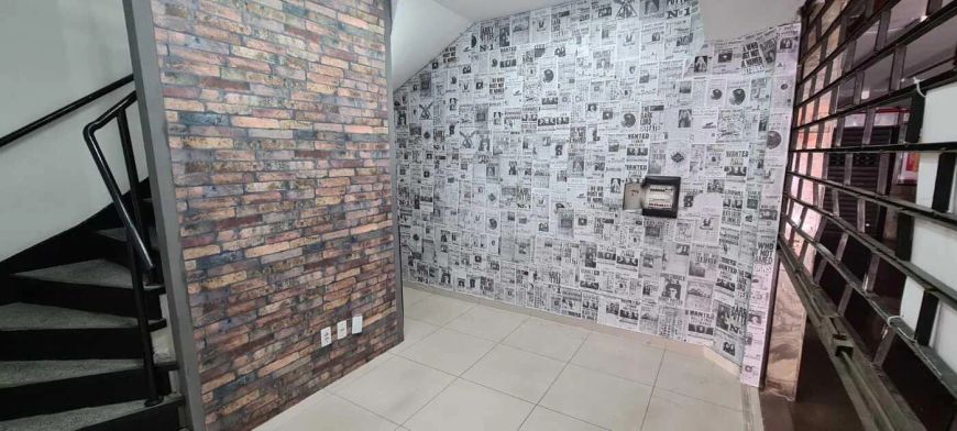 Loja Triplex no Centro Histórico de Porto Alegre