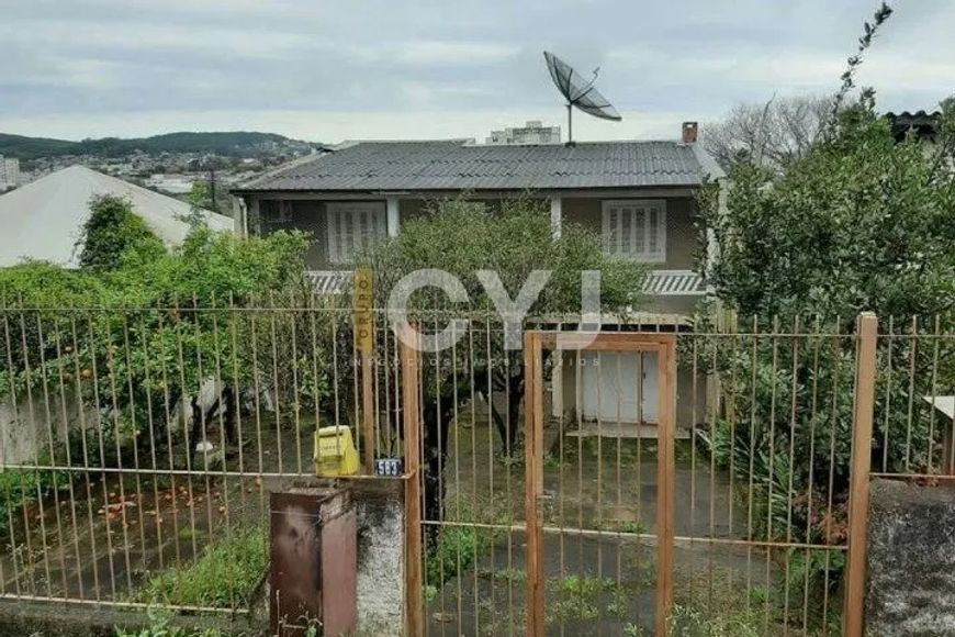 Casa com 2 dormitórios no Bairro Cavalhada em Porto Alegre