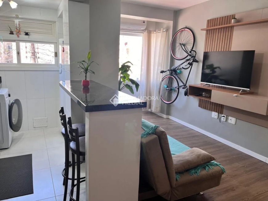 Apartamento 1 quarto, 1 vaga, churrasqueira, elevador, mobiliado na Cidade Baixa