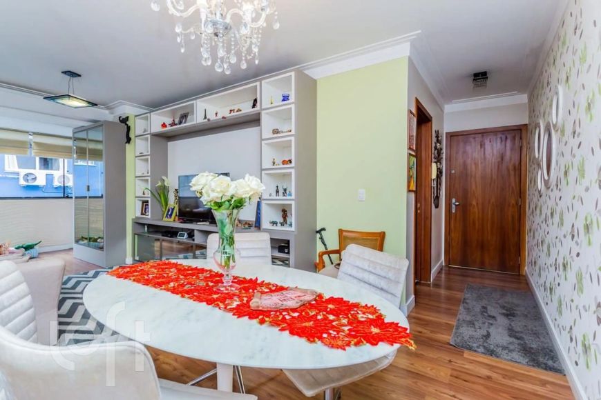 Imóvel para venda tem 87 metros quadrados com 2 quartos no bairro Santana- Porto Alegre - RS