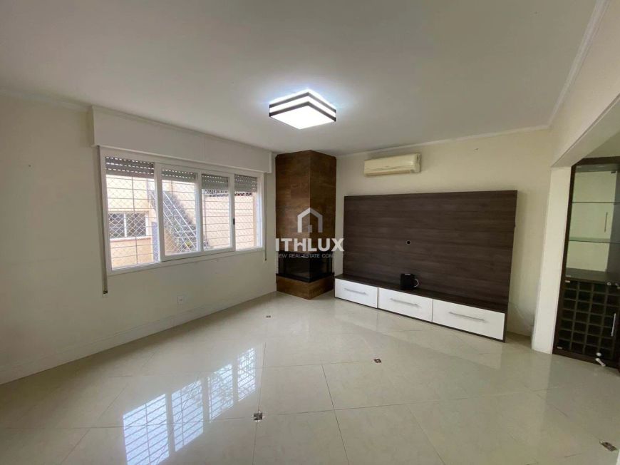 Casa, 266m2, Venda, 4 Dormitórios, 2 Suítes, 3 Banheiros, Semimobiliada, 4 Vagas, Colégio Farroupilh