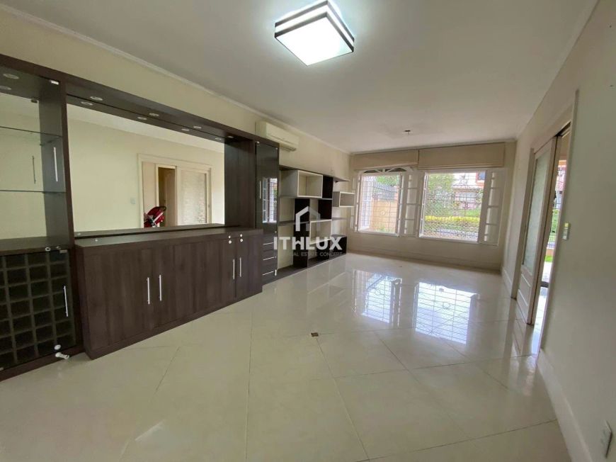 Casa, 266m2, Venda, 4 Dormitórios, 2 Suítes, 3 Banheiros, Semimobiliada, 4 Vagas, Colégio Farroupilh