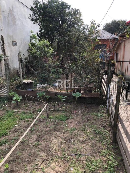 Excelente Terreno 319,00 m² medindo 11 x 29 a uma quadra da Campos Velho. ( Com chale de Madeira e G