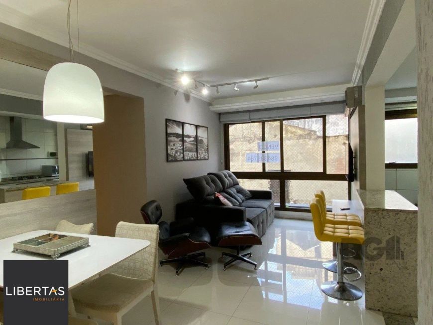 APARTAMENTO MOBILIADO DE 2 DORMITÓRIOS - CENTRO HISTÓRICO