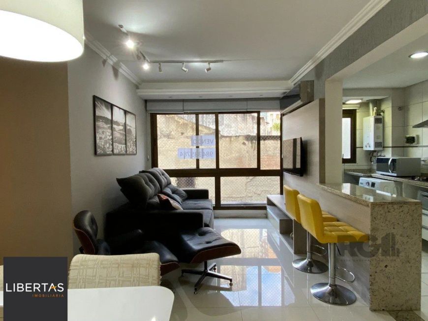 APARTAMENTO MOBILIADO DE 2 DORMITÓRIOS - CENTRO HISTÓRICO