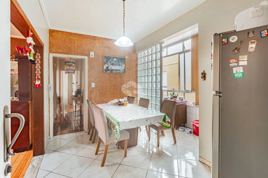 Apartamento 3 dormitórios com vaga no bairro Navegantes em Porto Alegre