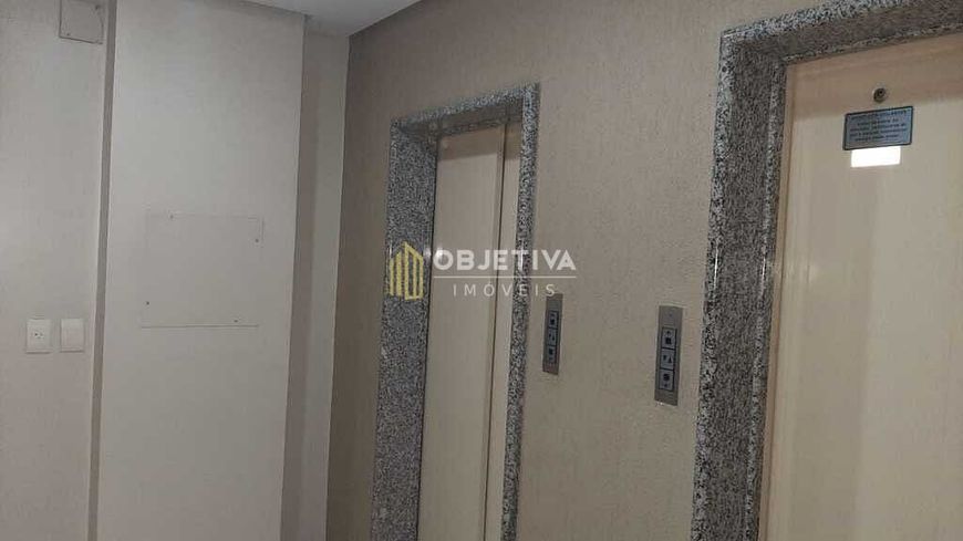 Sala à venda 2 Vagas 94.6M² Santana Porto Alegre - RS