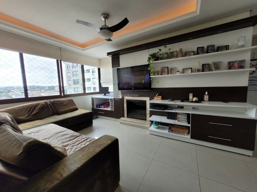 Apartamento com 3 quartos em Porto Alegre