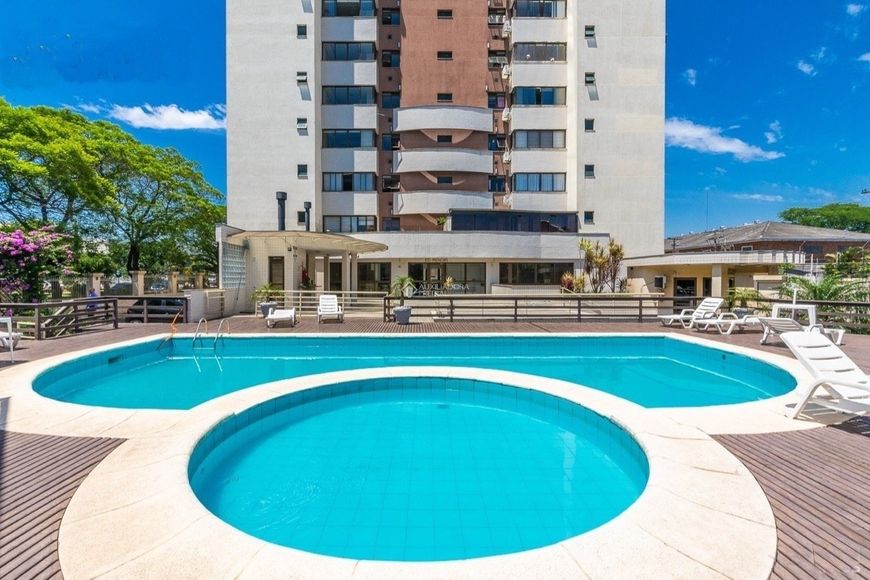 Apartamento com 3 quartos em Porto Alegre