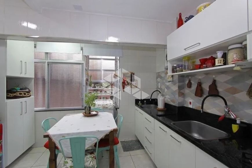 Apartamento 2 quartos mobiliado no centro proximo da UFRGS