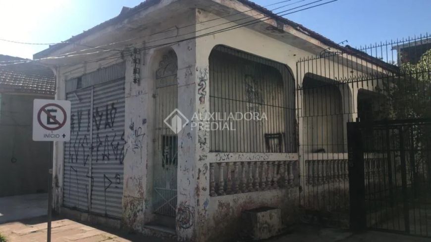 CASA COMERCIAL EM AVENIDA DE ALTA CIRCULAÇÃO