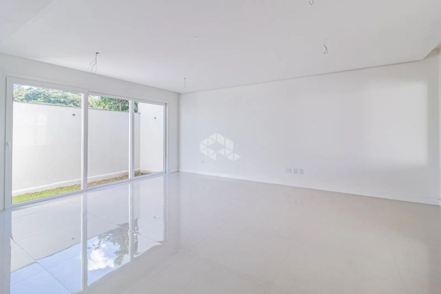 Casa em Condomínio 3 Suítes 3 vagas na Vila Assunção Zona Sul em Porto Alegre