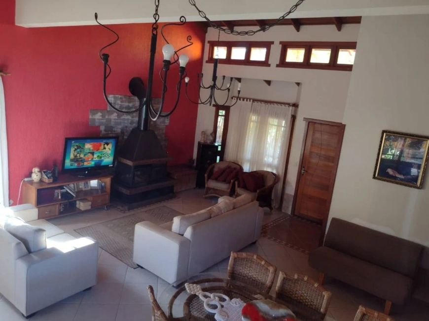 Casa para Venda - 693.6m², 5 dormitórios, sendo 3 suites, 4 vagas - Hípica